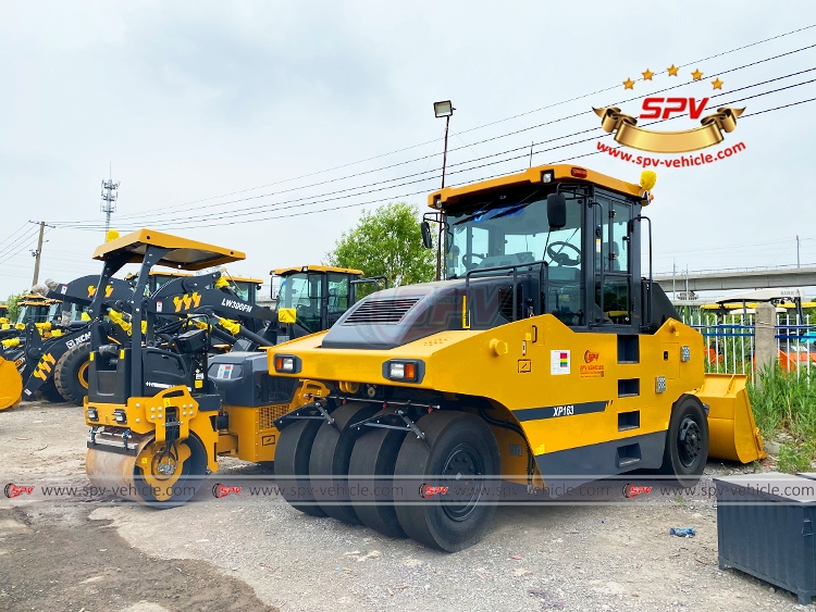 Road Roller - Front Left Side